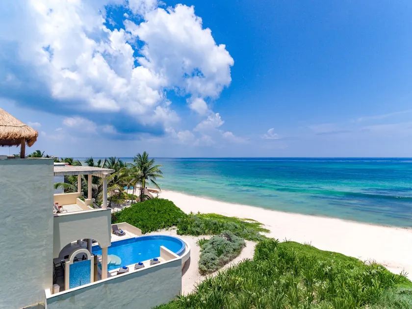 Four Bedroom Beach Front Villa - Image 1