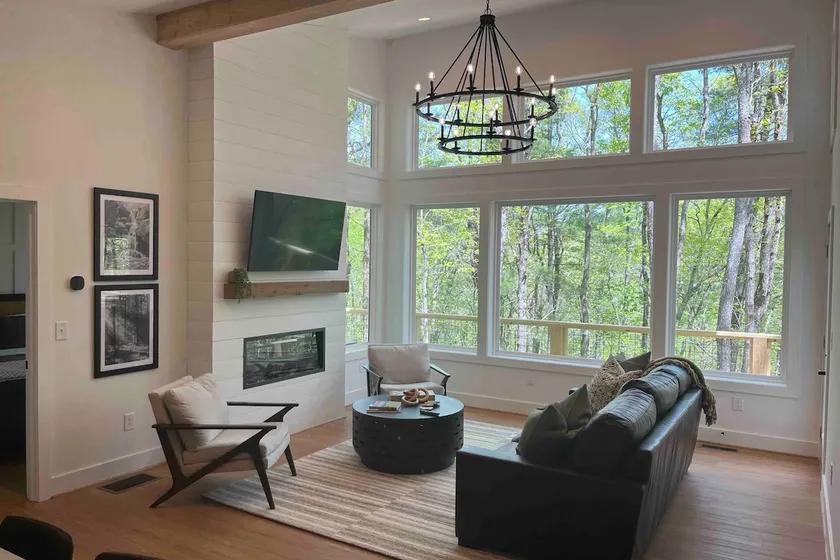 The Screaming Goat * Modern Home Dahlonega/Helen - Image 1