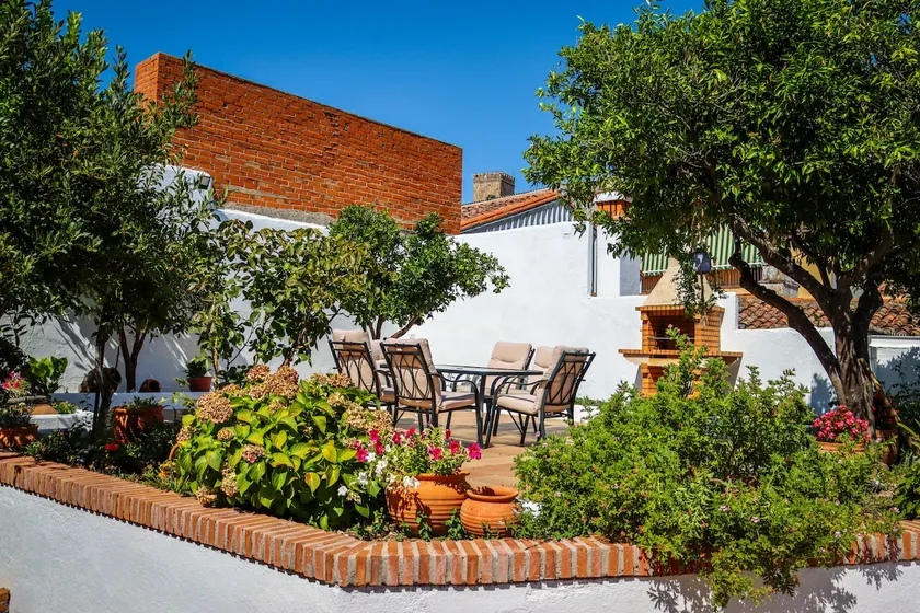 El Patio de los Naranjos - Image 1