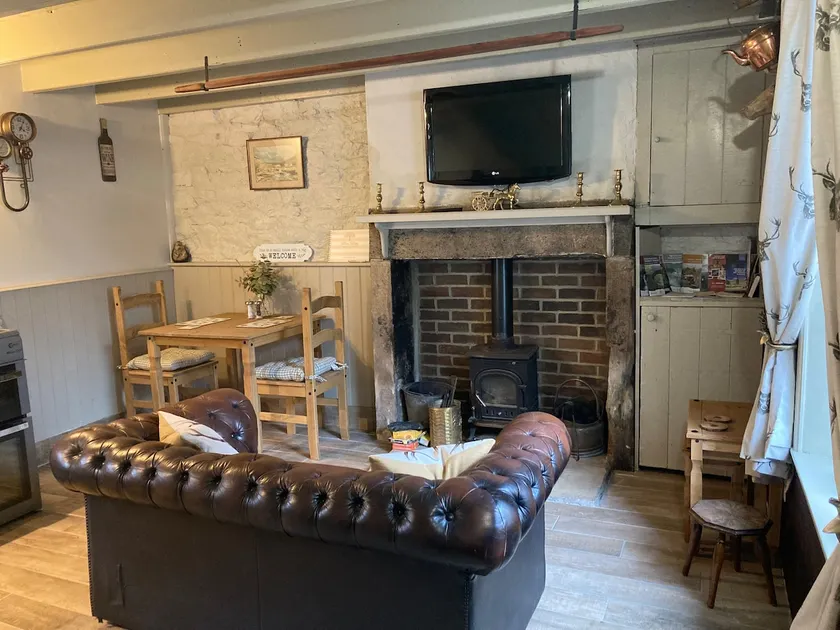 Willow Cottage, cosy & quirky in Middleton in Teesdale - Image 1