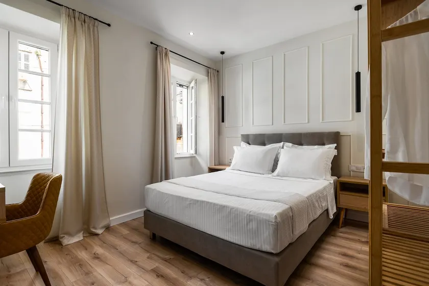 Lorenzo Mavili Suite - Image 1