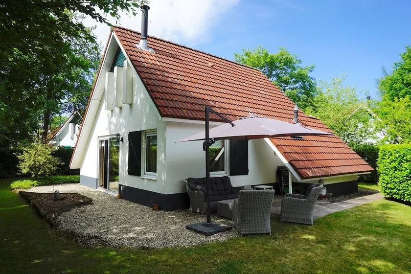 Beautiful country house in a beautiful place near Frisian lakes - Image 1
