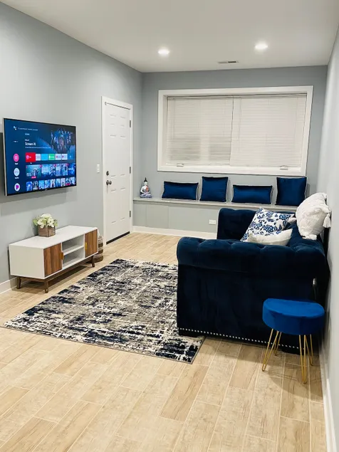 Brand New Oak Park Gem- 15 min from downtown! - Image 1