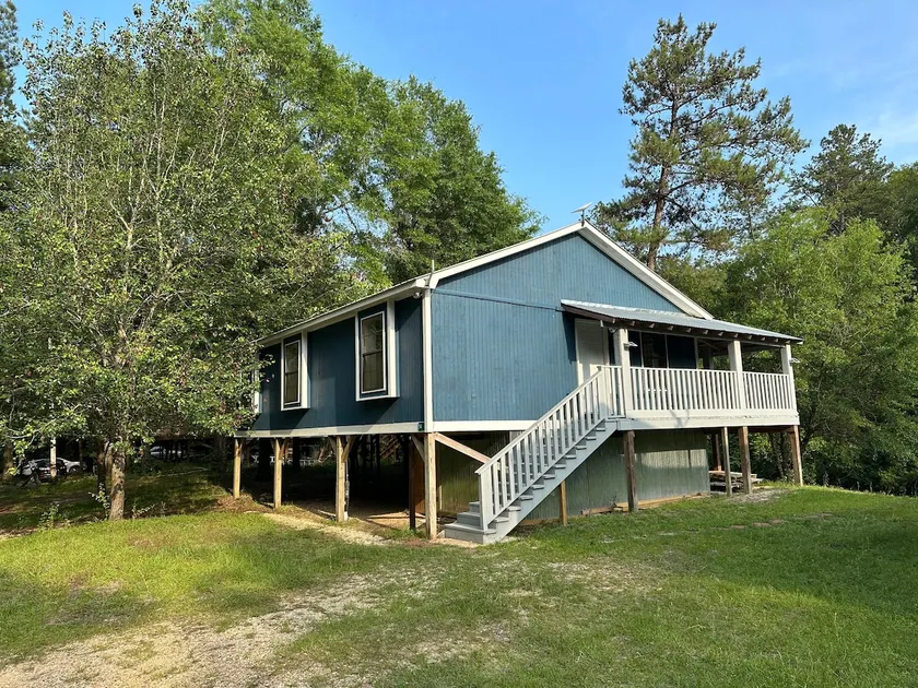 Blue Cabin on the Black Creek - Image 1