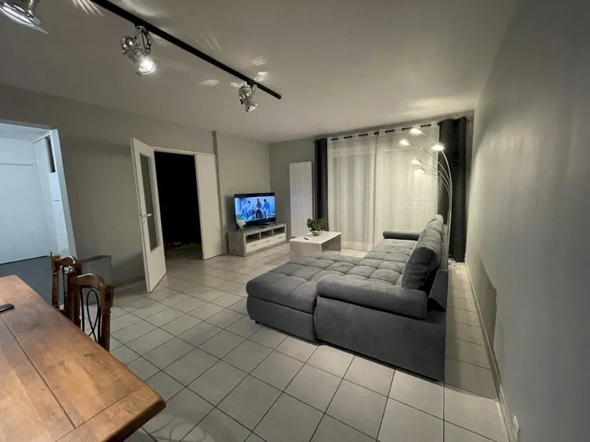 5 Bedroom House – 10 People – Mazerolles - Image 1