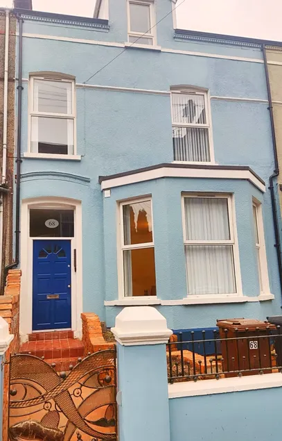The Snug - Image 1