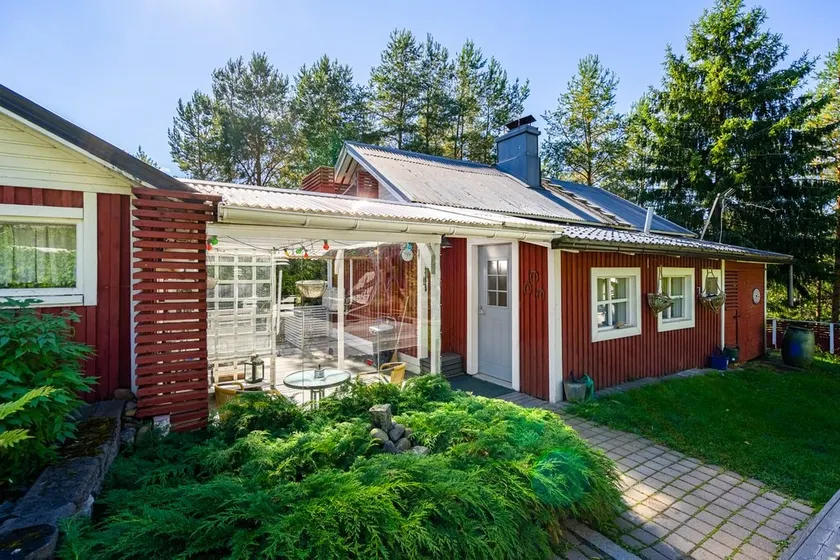 Vintage cottage in Lempäälä - Image 1