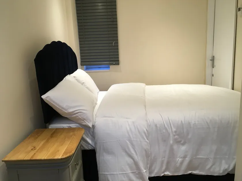 Private One Bedroom Apartment - Image 1