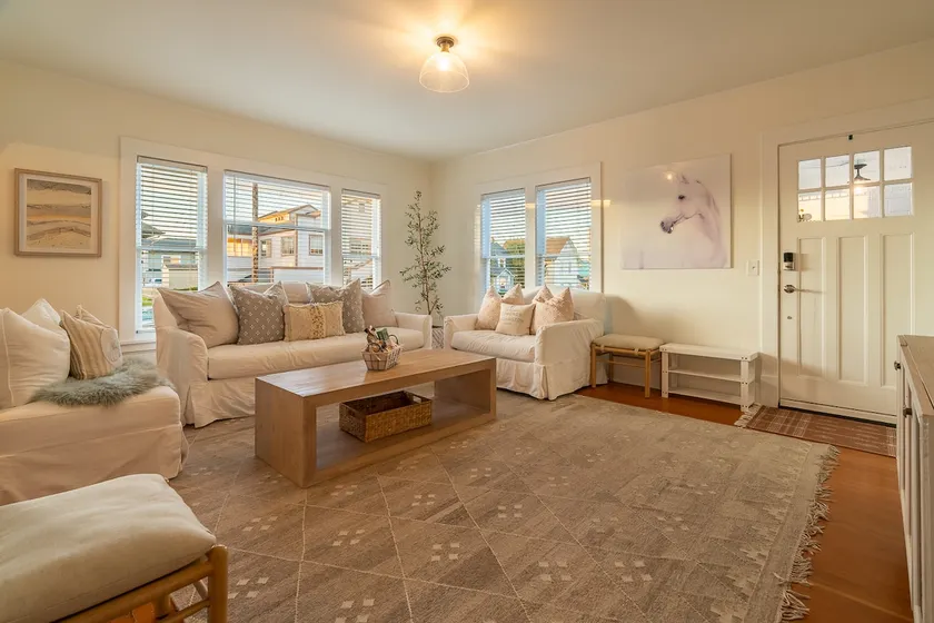Best Downtown Location • Near the Beach - Image 1