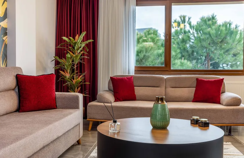 1+1 Balcony Apartment | Parking and Pool - Image 1