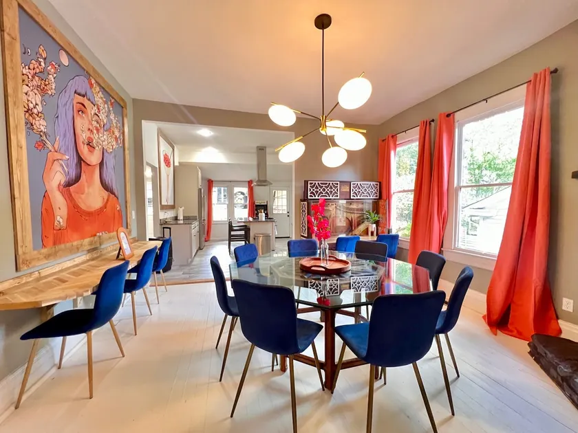 The Hotel Avondale: 7 BR/4 BA + Skoolie Tiny Home - Image 1