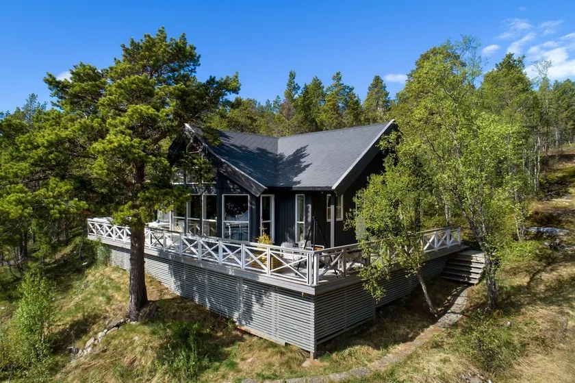Cabin in Malangen - Image 1