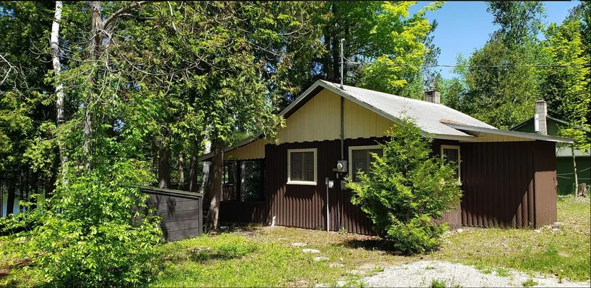 Little Cabin on the Lake - Image 1