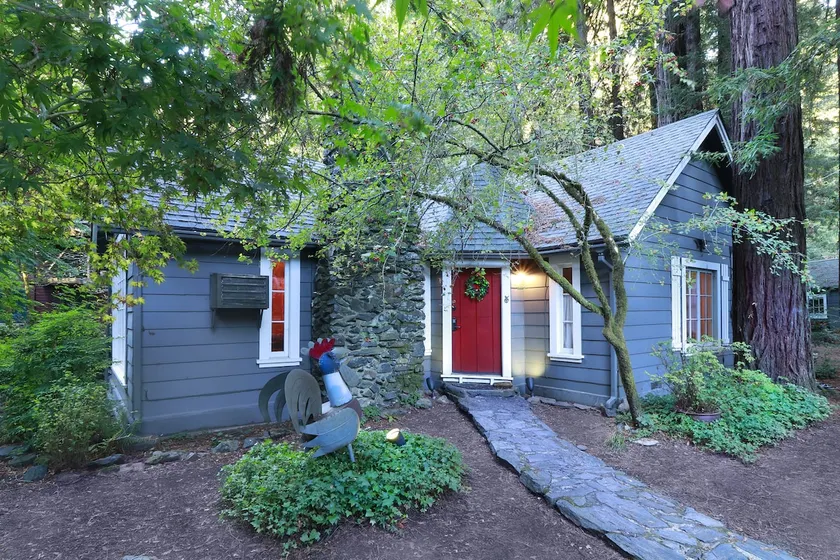 AT LaST! Hot Tub Redwoods Yard Close 2 Guerneville - Image 1