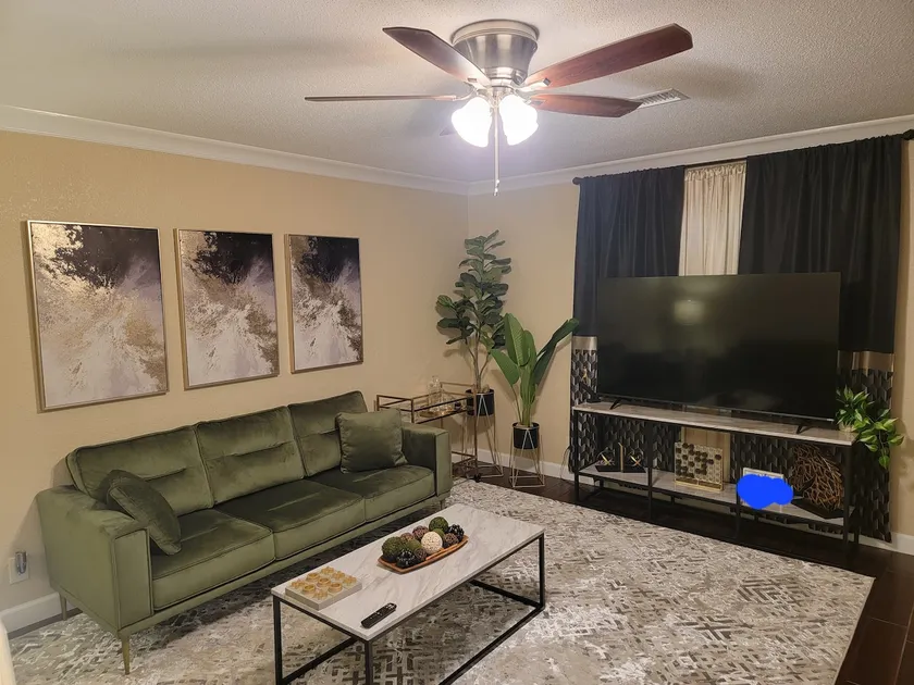 Upscale living, small town charm - Image 1