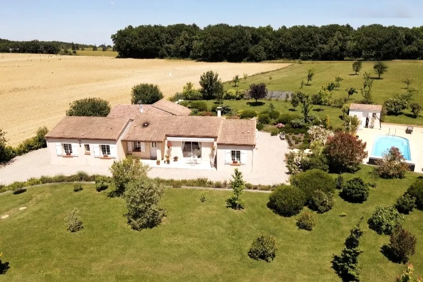 Adults Only: Relax in nature & heated pool - Image 1