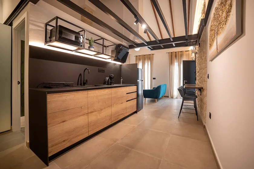 Penthouse with terrace, 1 bedroom - Image 1