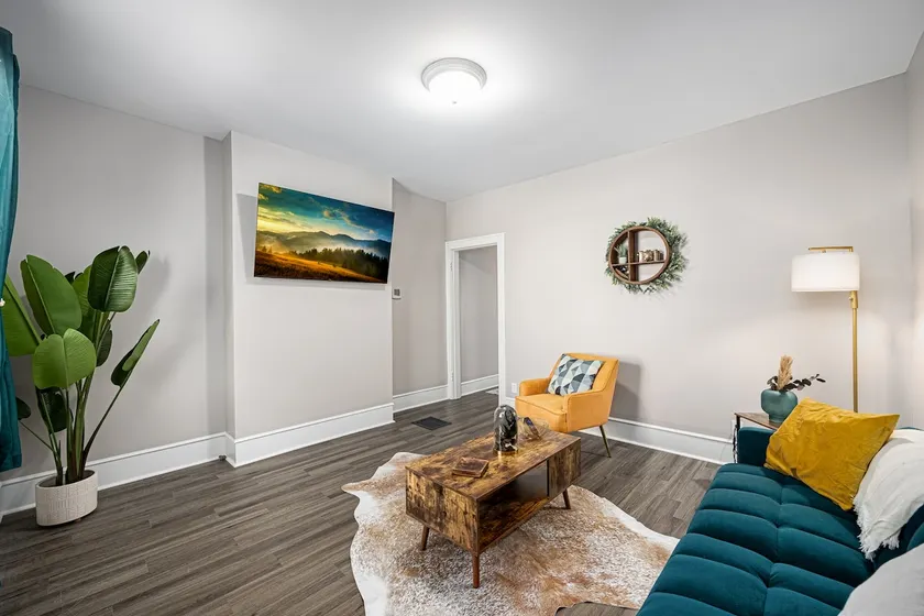 Stylish 1BD 1BA Near OSU Fairgrounds FREE Parking - Image 1