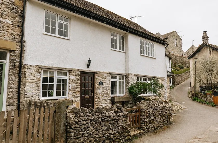 CLIFFE COTTAGE - Countryside Cottage in Castleton, Peak District National Park - Image 1