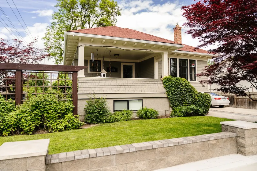 Historic 1912 Designer Gem - Image 1