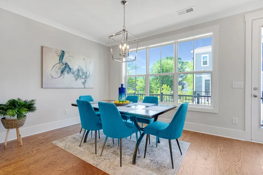 Tri-Luxe Towne - Image 1