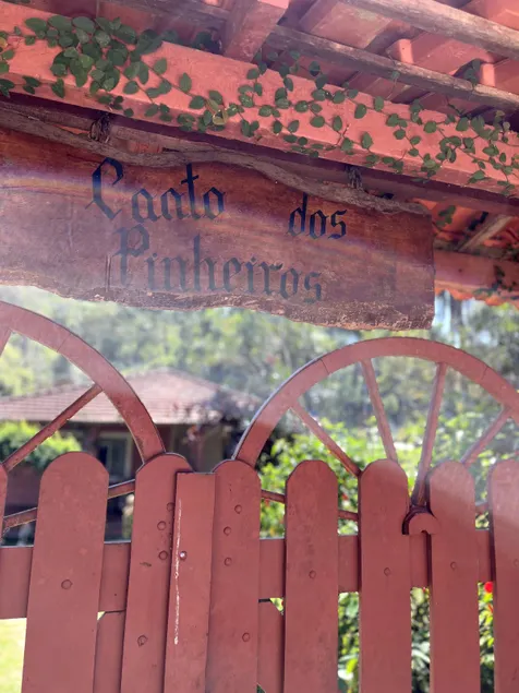 Canto Dos Pinheiros Farmhouse - Image 1