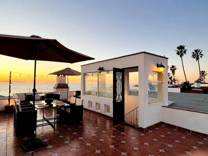 Beach House w/Pool, Rooftop - Image 1