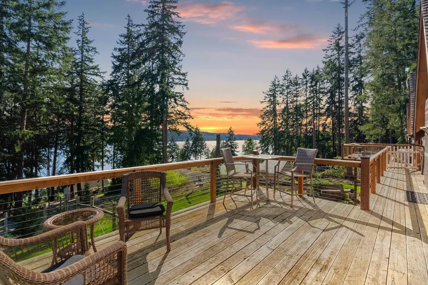 Snuggler`s Cove-Townhouse w/ Beach Access & Kayaks - Image 1