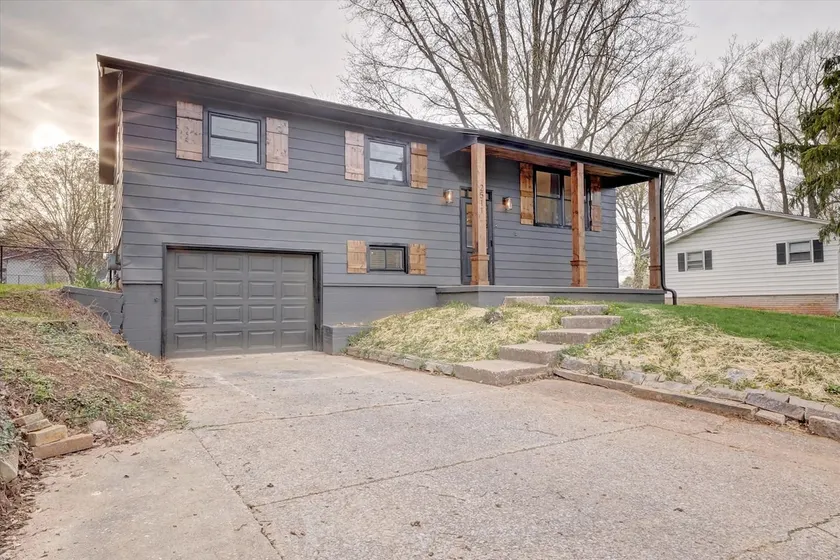 The Kinser House Near IU/Stadium - Image 1