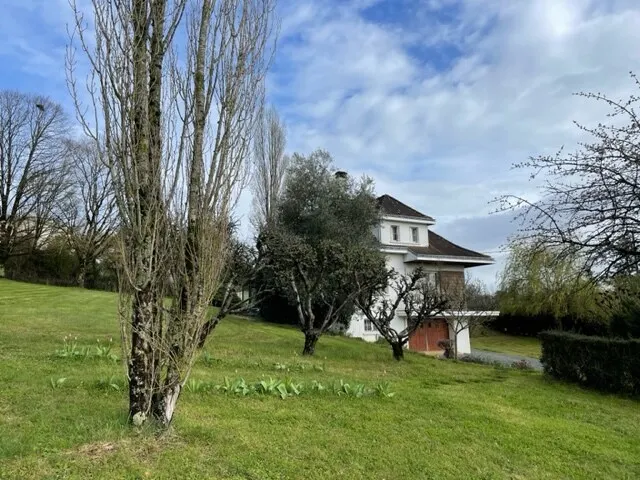 Country House - Image 1