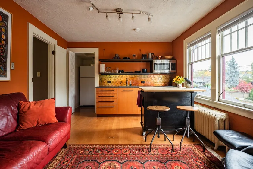 Craftsman home~ Close to Light Rail, UW, U-Village - Image 1