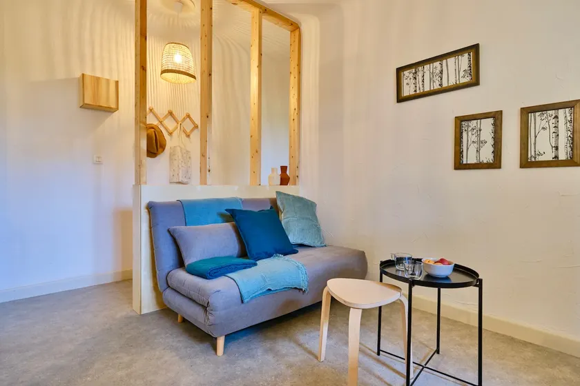 Clemence Green - Hostal Naou - Image 1