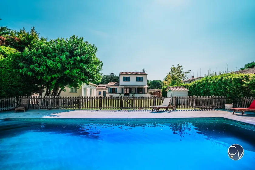 House with heated pool, jacuzzi, and sauna - Image 1
