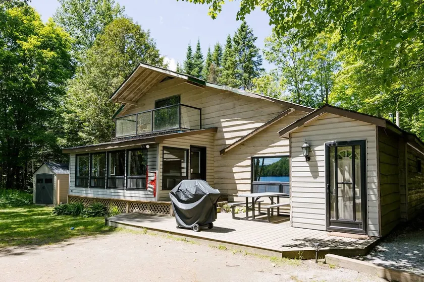 Albion Waterfront Cottage - Image 1