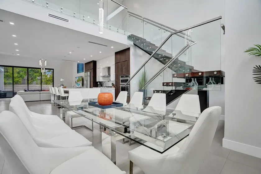 Villa Sua · New Luxury Pool Home with Mini-Golf - Image 1
