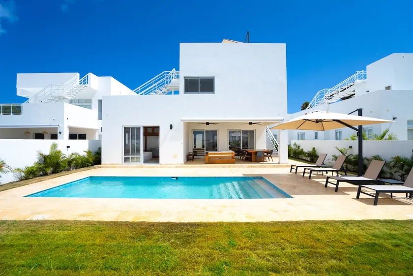 Rooftop Ocean View Villa Steps to Beach - Image 1
