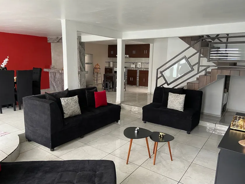 Airport House - Image 1