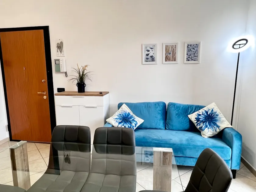Cozy 2-bedroom apartment - Image 1