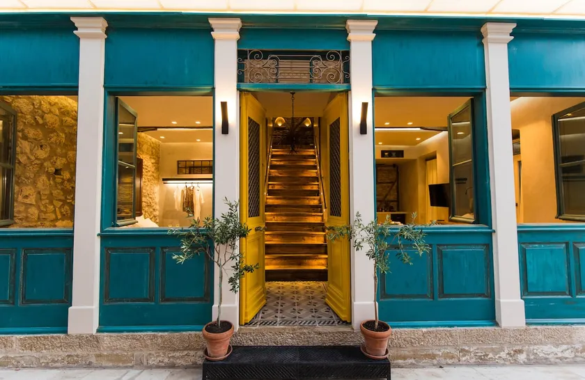 Libretto Suites , Cinnamon - Image 1