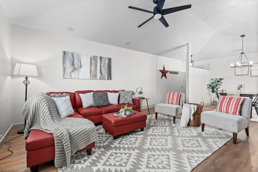 Sunrise Condo - Image 1