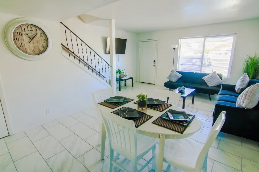 Cozy and Relaxed Stay in Las Vegas - Image 1