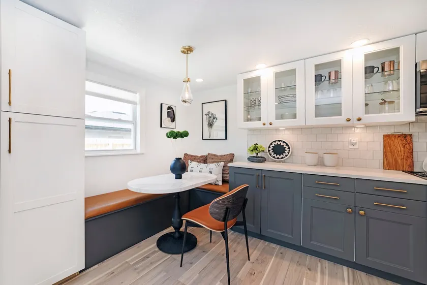 Corporate Downtown Luxury Rental - Image 1