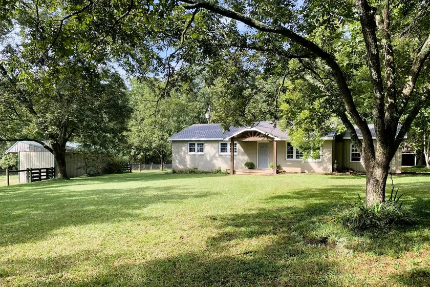 SC Farmstead Cottage w/ solitude & beautiful view! - Image 1
