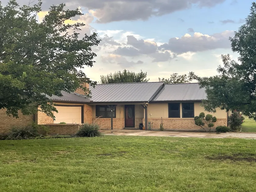 Janet's Place in Coleman, Texas - Image 1