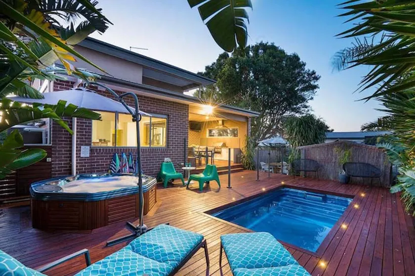 Dromana Grove Spa, Pool, Cinema, Fire Pit, Games Room - Sleeps 16 - Image 1