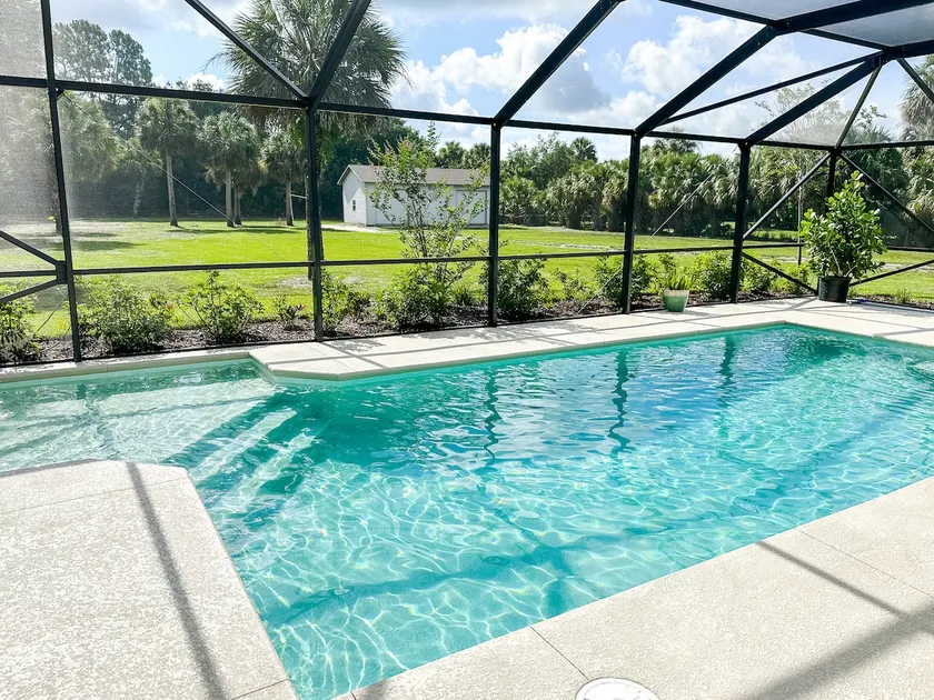 Private Pool Retreat • Sleeps 10 • Pet Friendly - Image 1