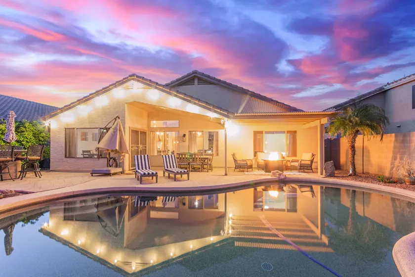 1\2 Mile Dwntwn Gilbert Beauty-Priv Pool+Free Heat - Image 1