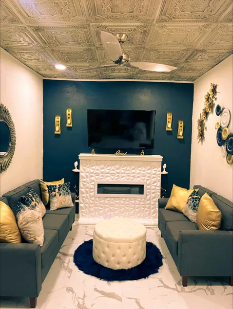 Stylish Queen Suite • Long-Term Stay • Norfolk VA - Image 1