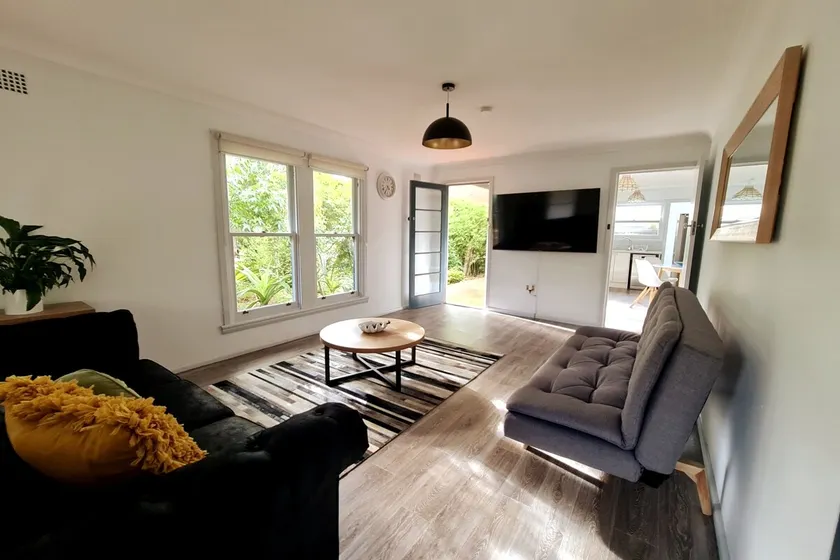South Coast House - Soak up the Serenity at Shoalhaven Heads - Image 1