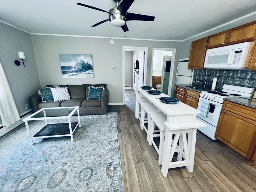 Bright 1 BR Beach Block - Image 1